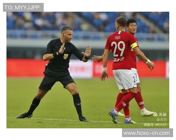 现场预判足球比赛直播回放解析与精彩瞬间重温